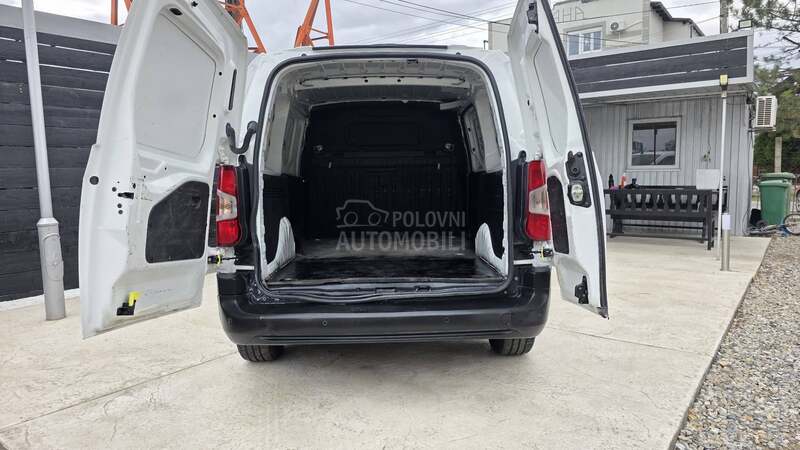 Citroen Berlingo 1.5 Maxi nosivost 880kg