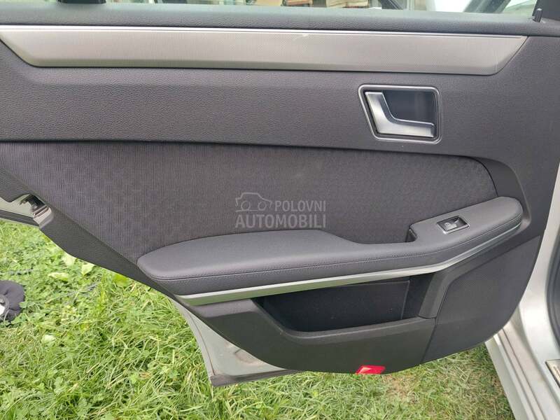 Mercedes Benz E 220 