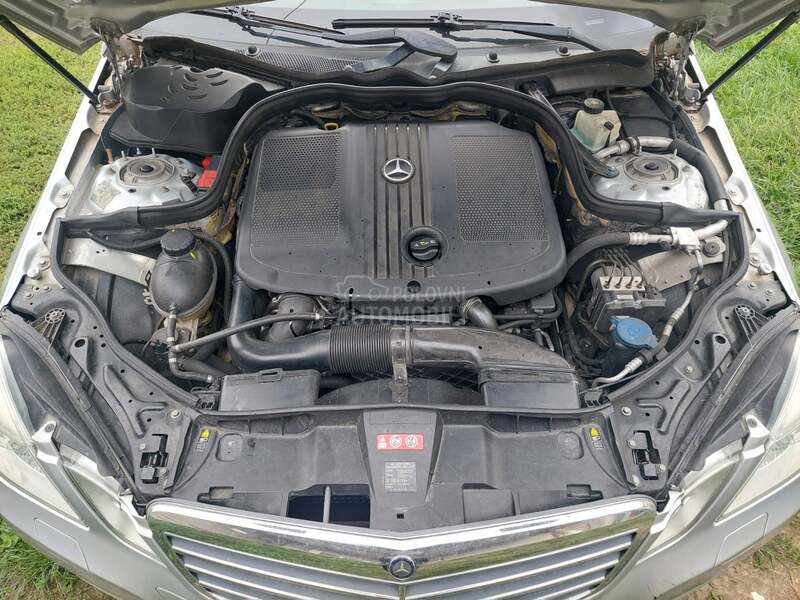 Mercedes Benz E 220 