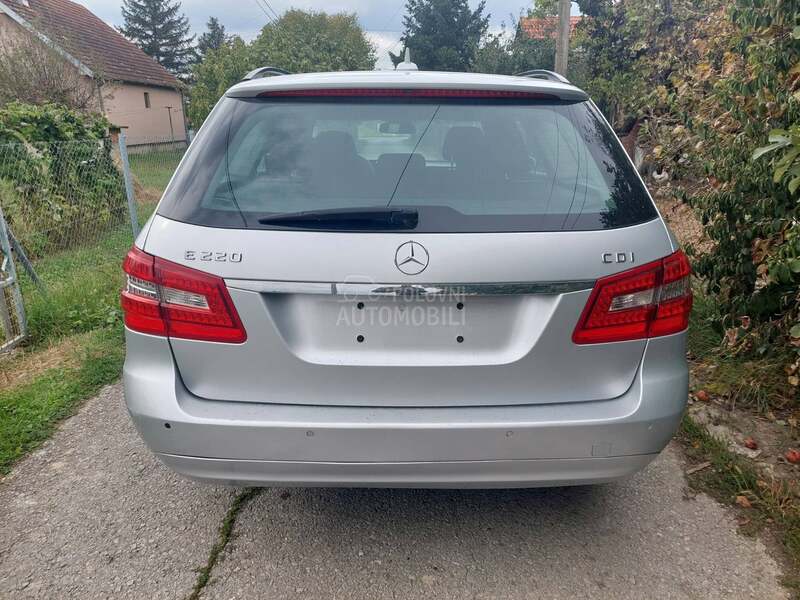 Mercedes Benz E 220 