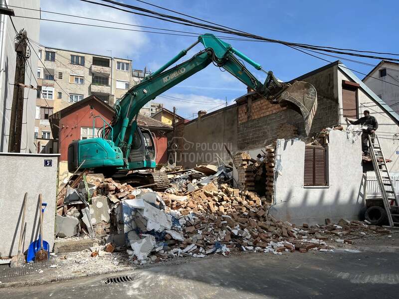 Kobelco 235 SR