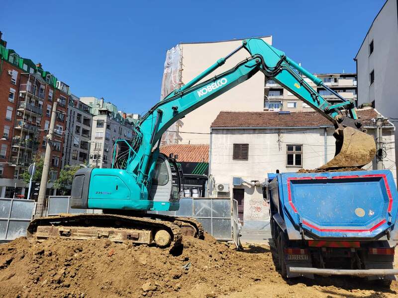 Kobelco 235 SR