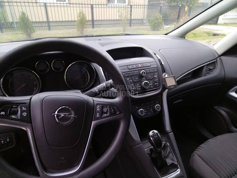 Opel Zafira 2.0