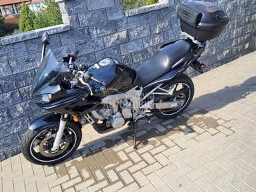 Yamaha Fazer 600