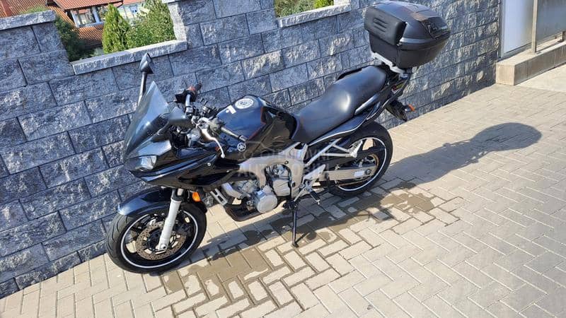 Yamaha Fazer 600