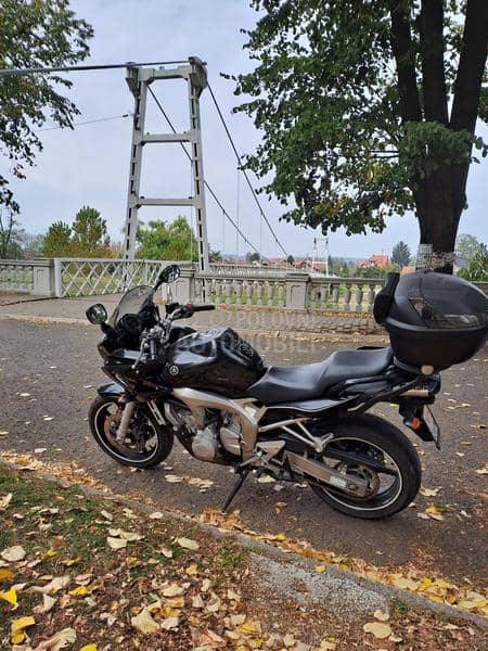 Yamaha Fazer 600