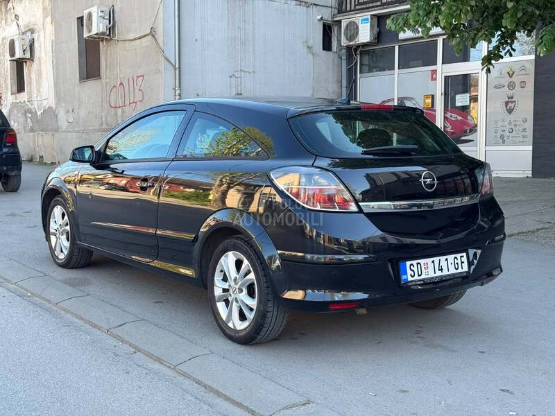 Opel Astra H GTC 1.9