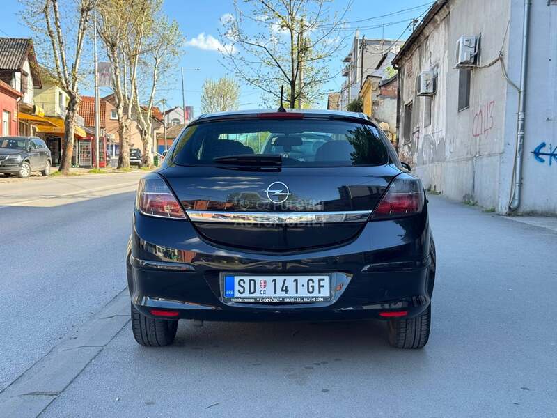 Opel Astra H GTC 1.9