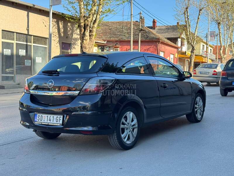 Opel Astra H GTC 1.9