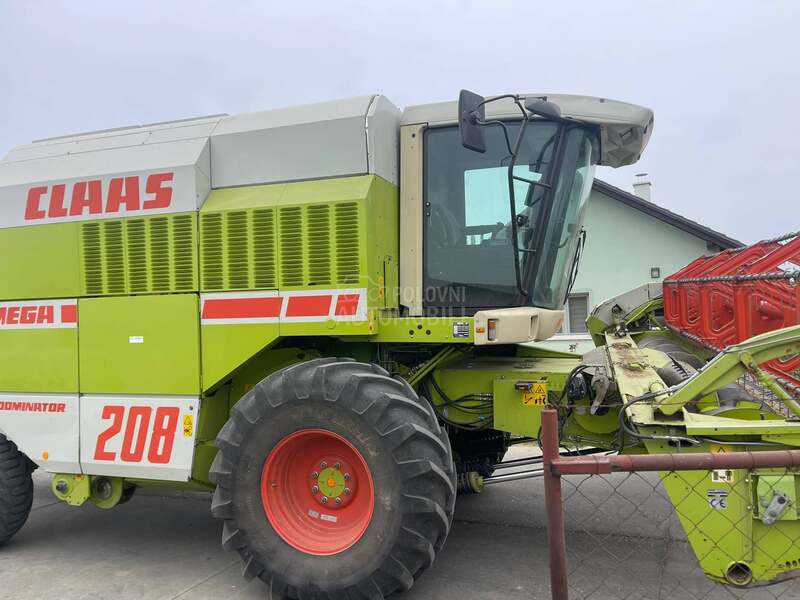 Claas Mega 208