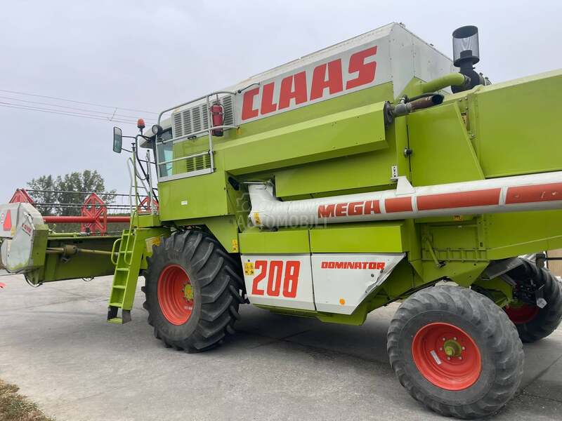 Claas Mega 208