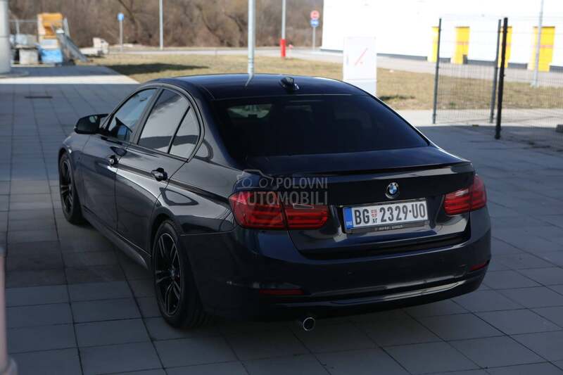 BMW 320 