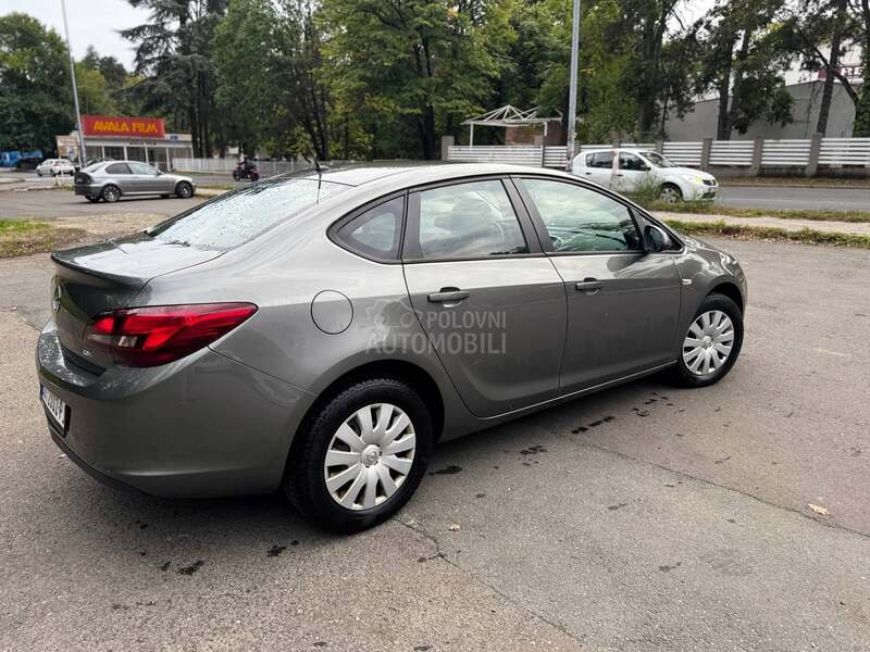 Opel Astra J ENJOY B16DTL