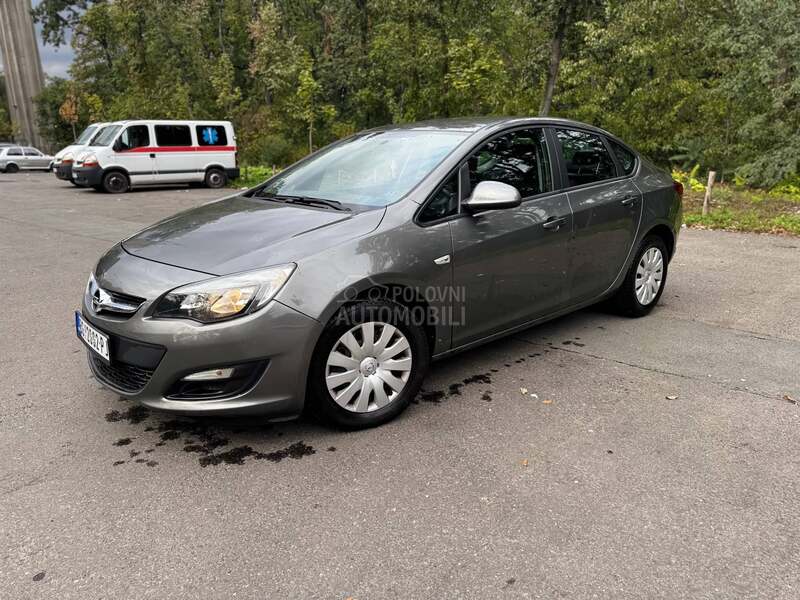 Opel Astra J ENJOY B16DTL