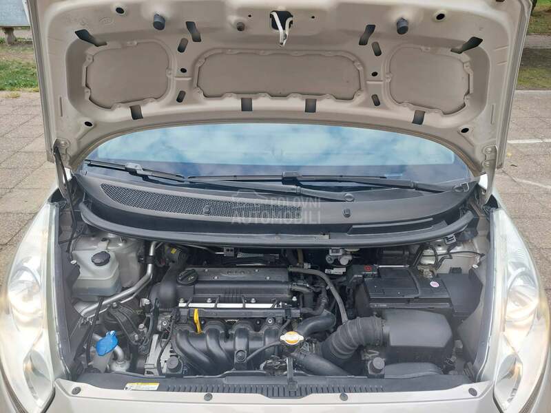 Kia Venga 1.6 Suisseline