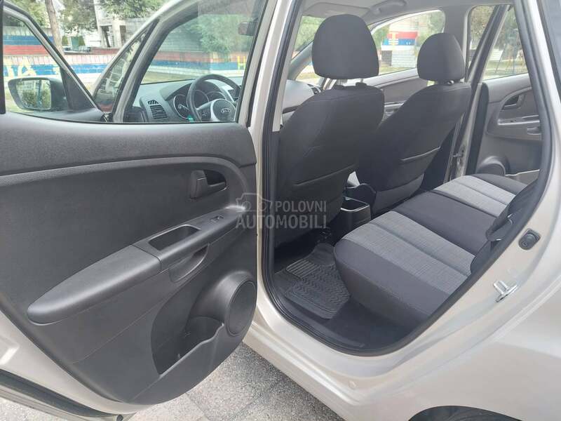 Kia Venga 1.6 Suisseline