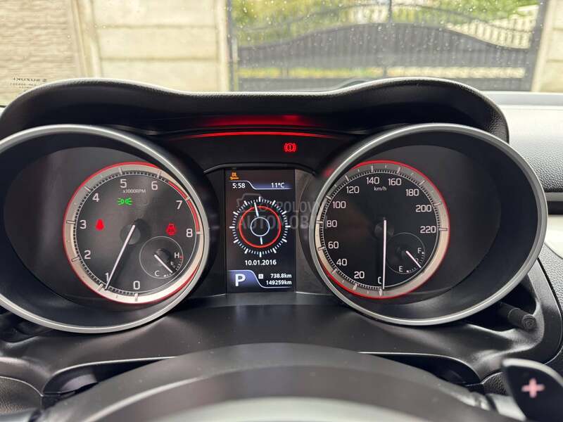 Suzuki Swift WHITE Perl MATIK CH