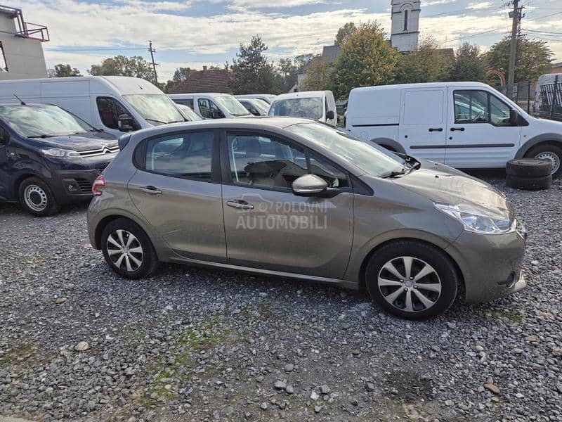 Peugeot 208 1.4hdi aut