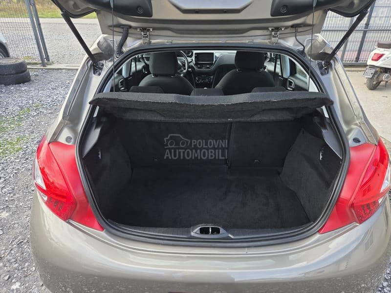 Peugeot 208 1.4hdi aut