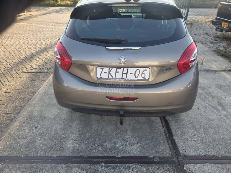 Peugeot 208 1.4hdi
