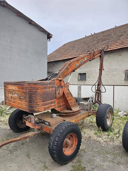 Grajfer UTOVARIVAČ ZA STAJNJAK