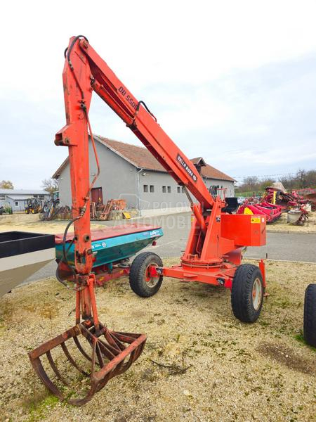 Grajfer UTOVARIVAČ ZA STAJNJAK