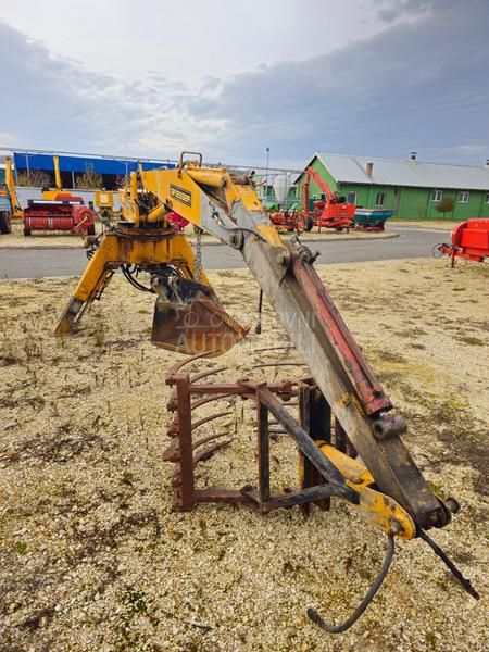 Grajfer UTOVARIVAČ ZA STAJNJAK