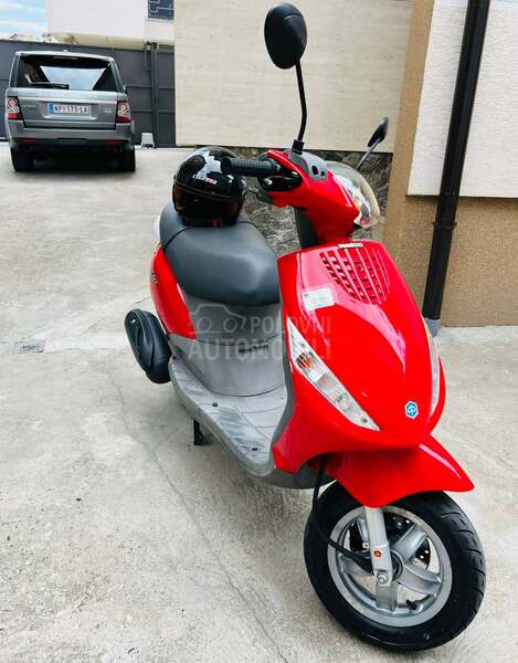 Piaggio zip