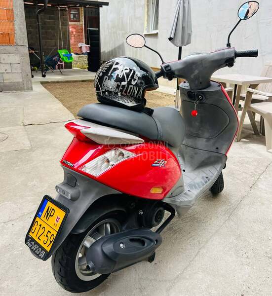 Piaggio zip