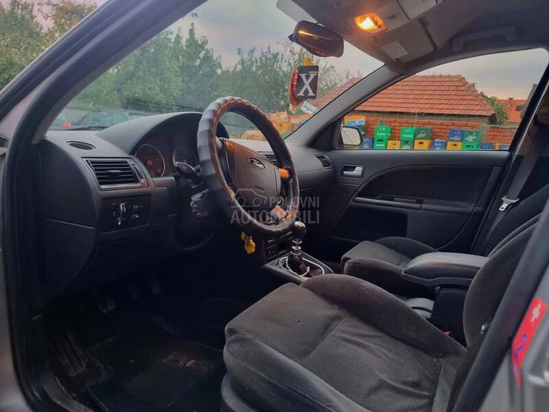 Ford Mondeo GHIA