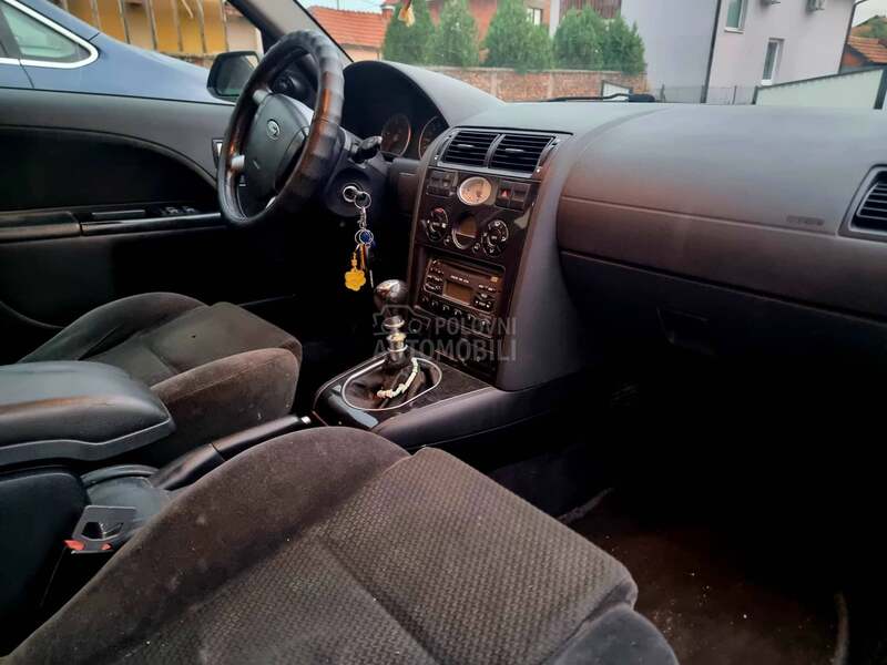 Ford Mondeo GHIA