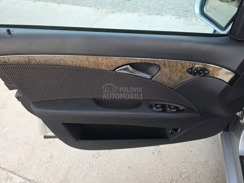 Mercedes Benz E 220 A.U.T.O.M.A.T.I.K
