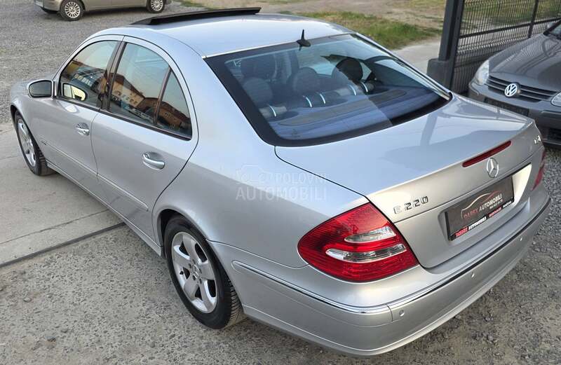 Mercedes Benz E 220 A.U.T.O.M.A.T.I.K
