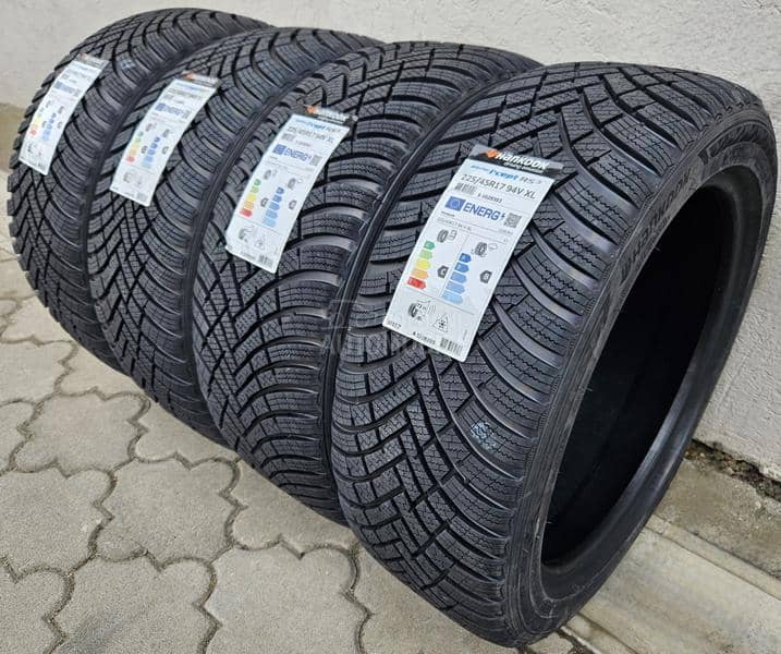Hankook 225/45 R17 Zimska