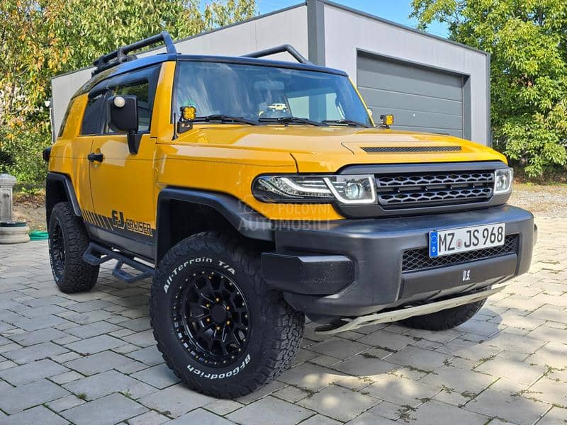 Toyota FJ CRUISER