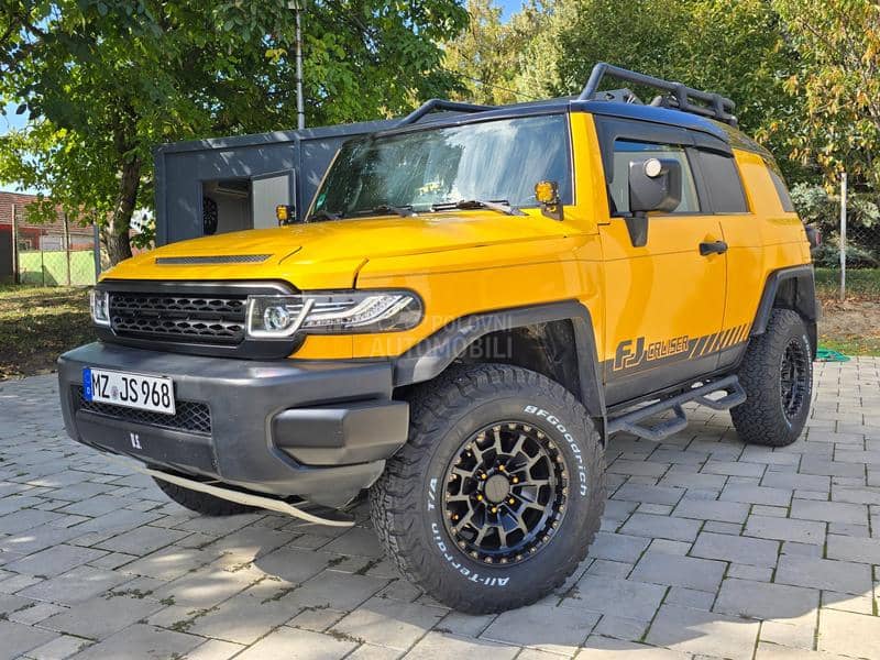 Toyota FJ CRUISER