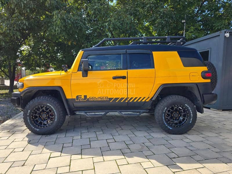 Toyota FJ CRUISER