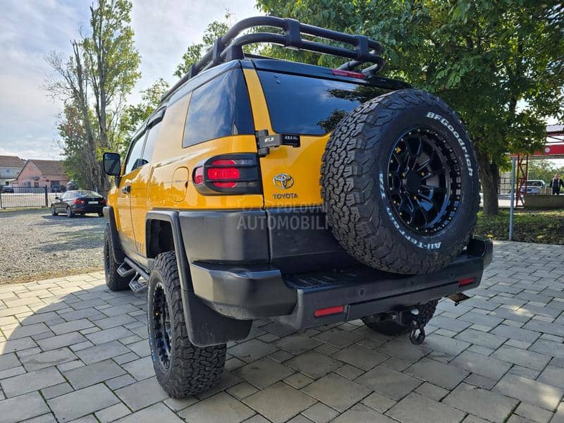 Toyota FJ CRUISER