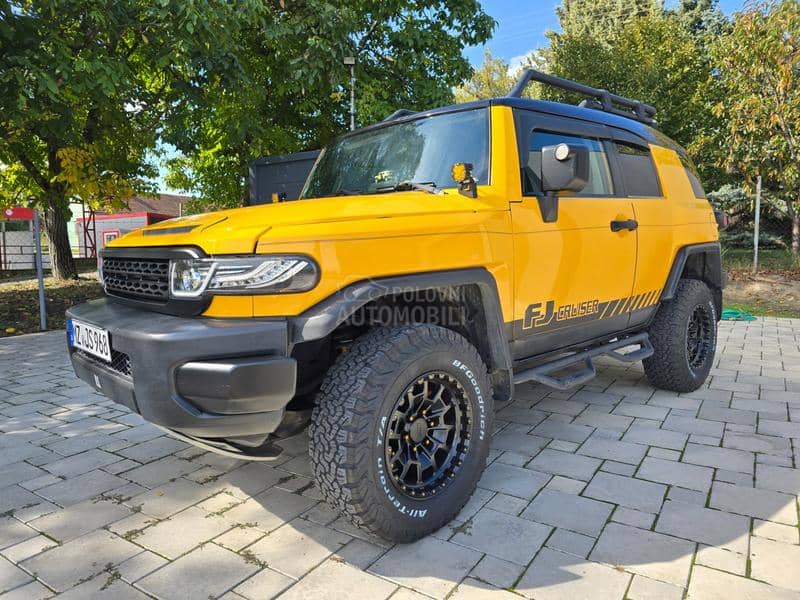 Toyota FJ CRUISER