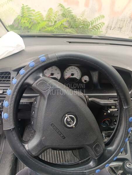 Opel Zafira 2.0