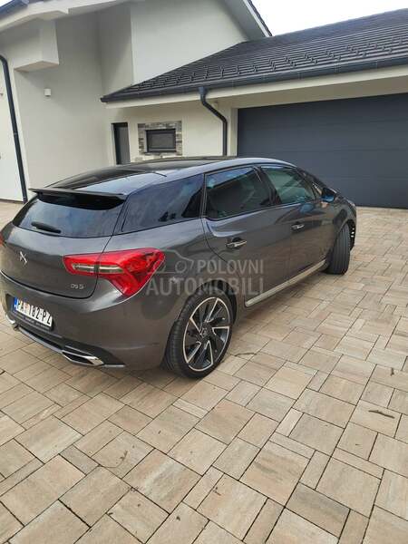 DS 5 