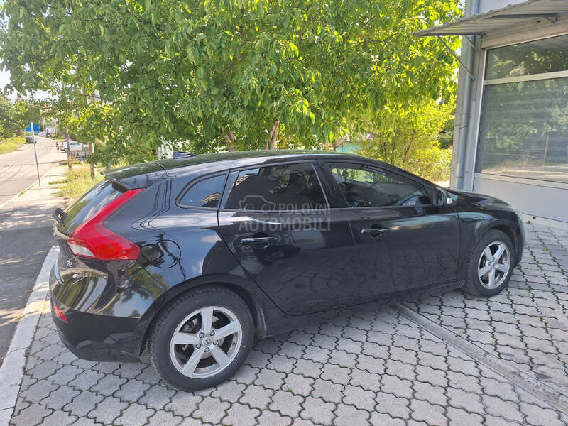 Volvo V40 2.0 D R-Design Aut