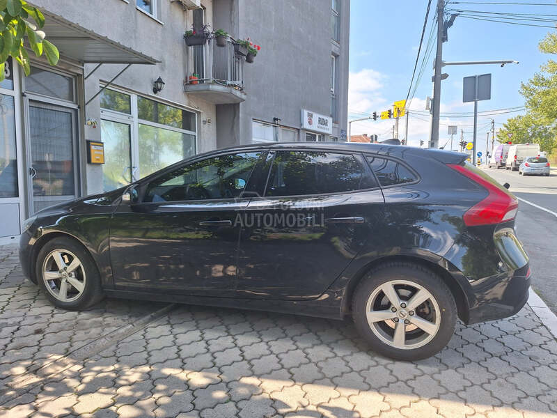 Volvo V40 2.0 D R-Design Aut