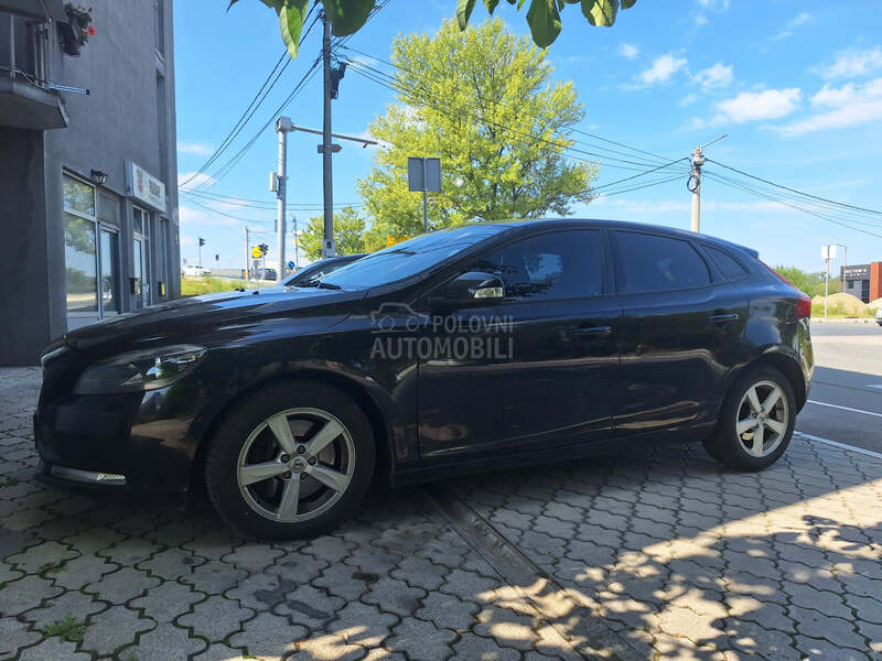 Volvo V40 2.0 D R-Design Aut