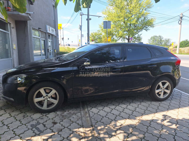Volvo V40 2.0 D R-Design Aut