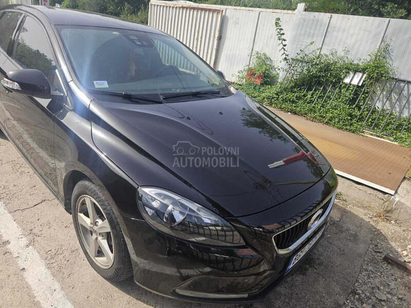 Volvo V40 2.0 D R-Design Aut