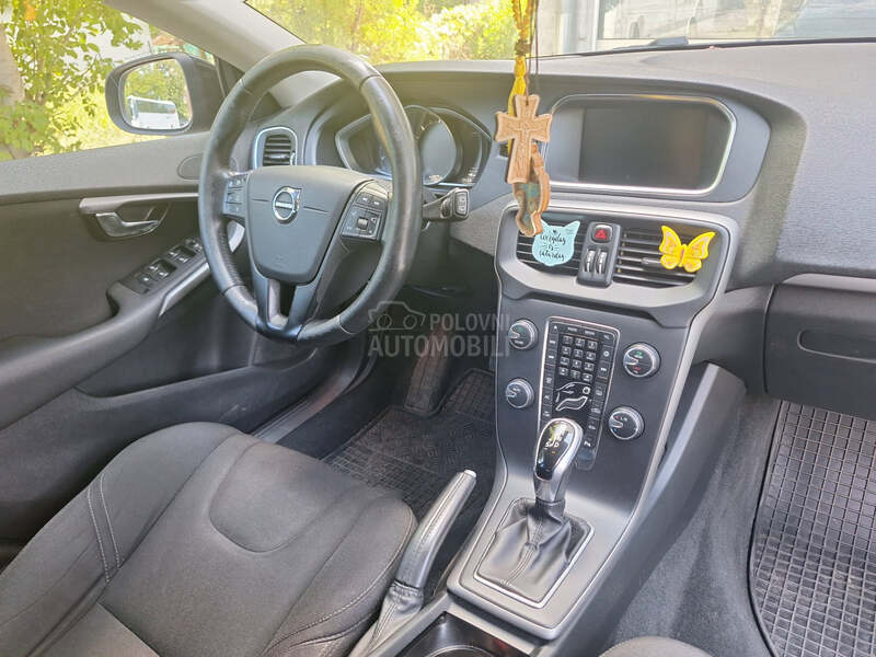 Volvo V40 2.0 D R-Design Aut