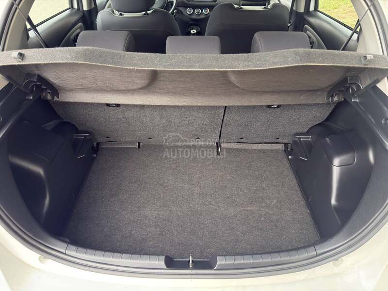 Toyota Yaris 1.0 vvt-i