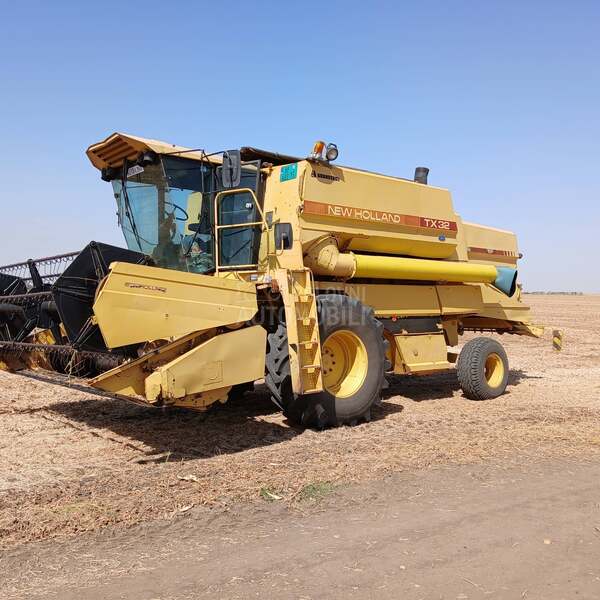 New Holland Tx32