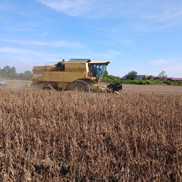 New Holland Tx32